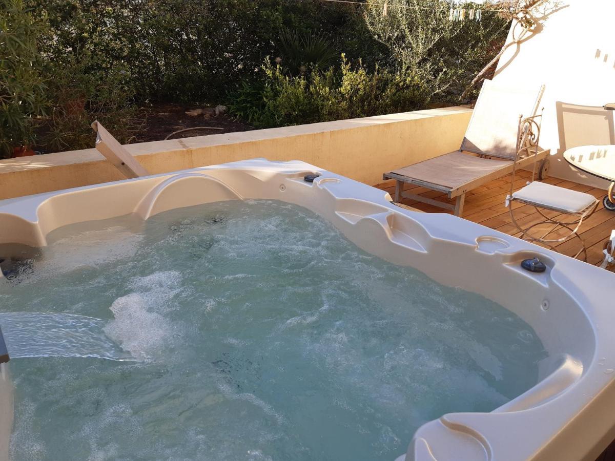 T2 rénové 100m plage avec SPA privatif entre calvi et ile rousse Lumio  Exterior foto